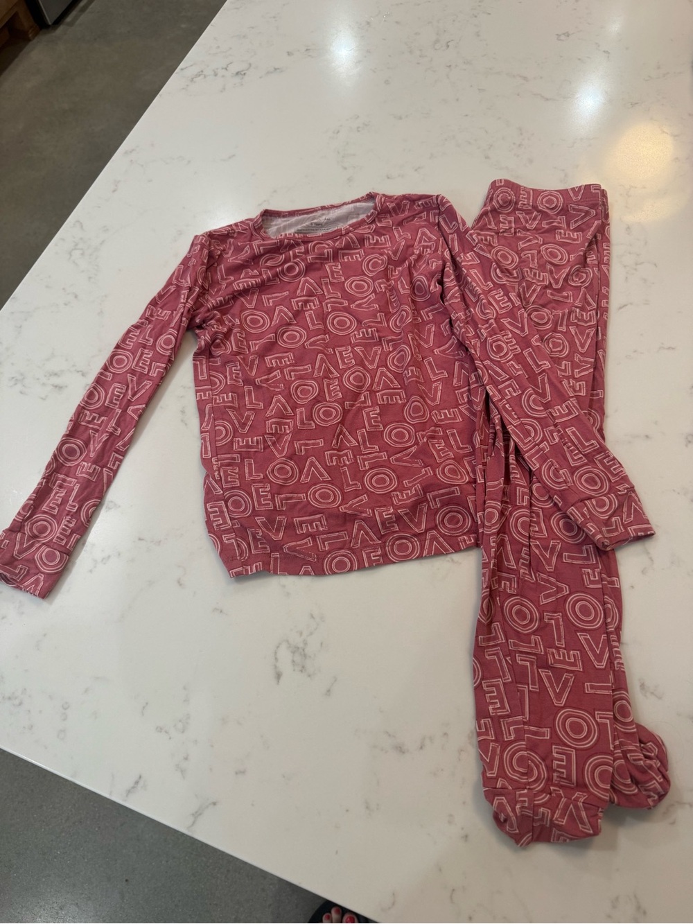 Girls' Cozy Pink Letter-Print Long Sleeve Pajama Set